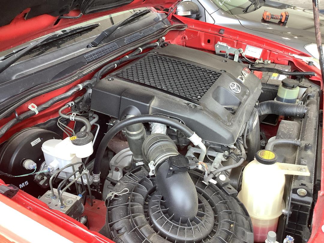 Photo '11' of Toyota Hilux TD SR5 DC Photo '11' of Toyota Hilux TD SR5 DC