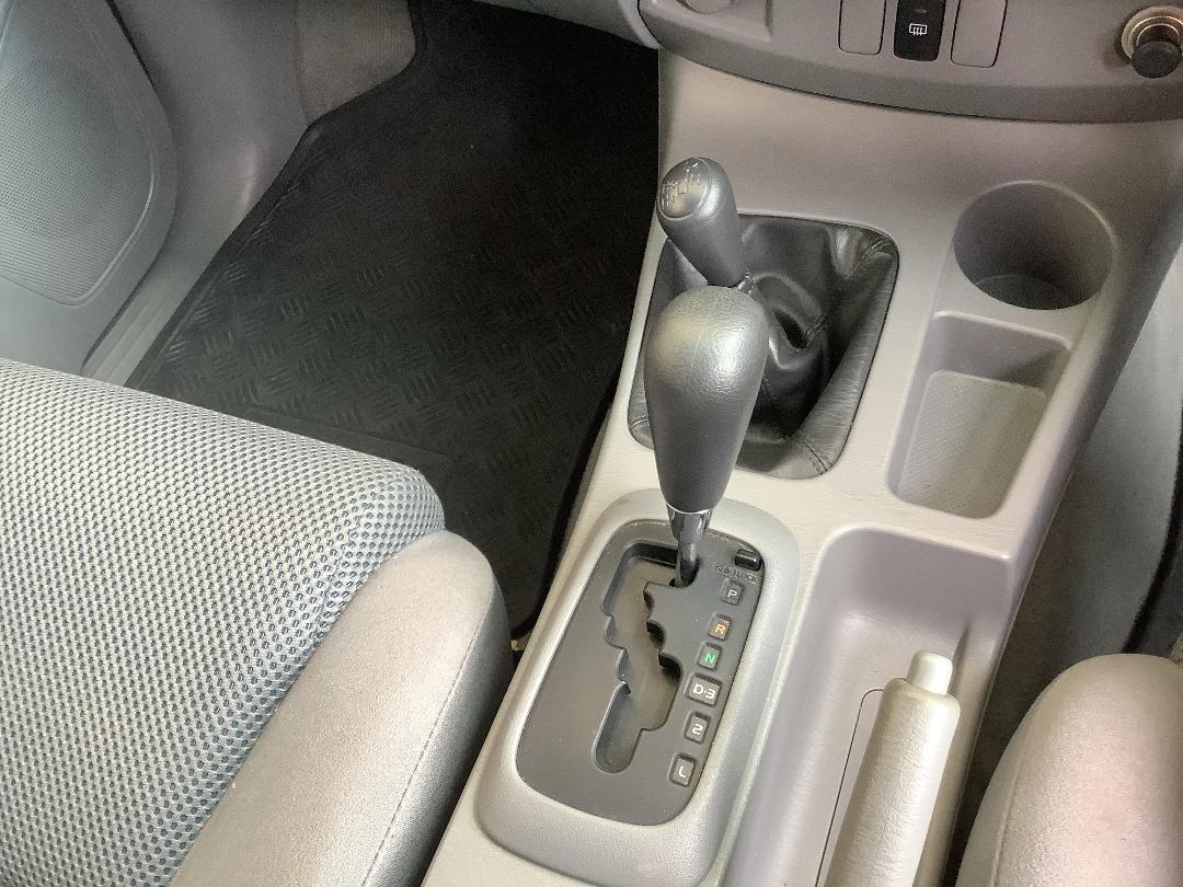 Photo '14' of Toyota Hilux TD SR5 DC Photo '14' of Toyota Hilux TD SR5 DC