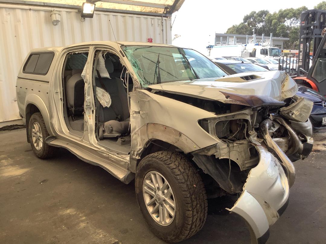 Photo '4' of Toyota Hilux TD SR5 DC