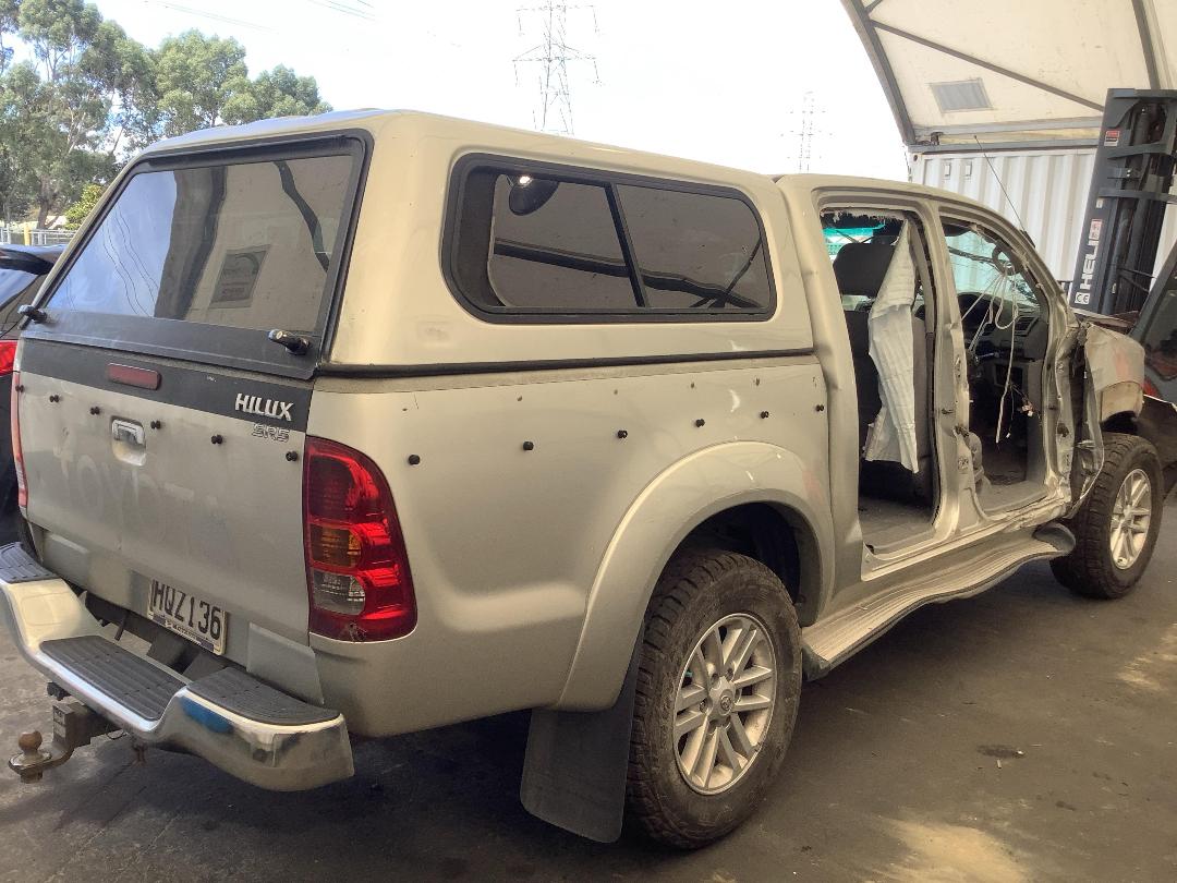 Photo '7' of Toyota Hilux TD SR5 DC