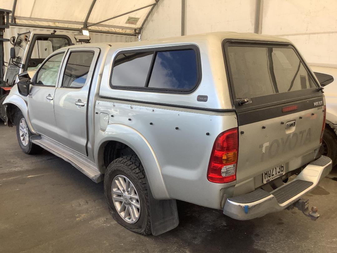 Photo '8' of Toyota Hilux TD SR5 DC