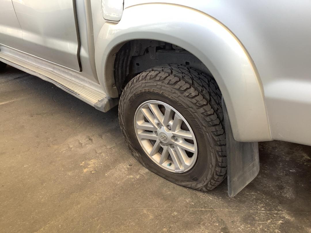 Photo '9' of Toyota Hilux TD SR5 DC