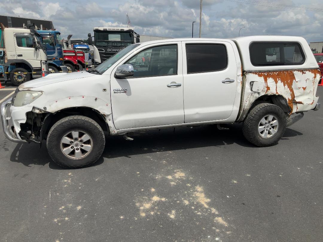 Photo '4' of Toyota Hilux TD SR5 DC