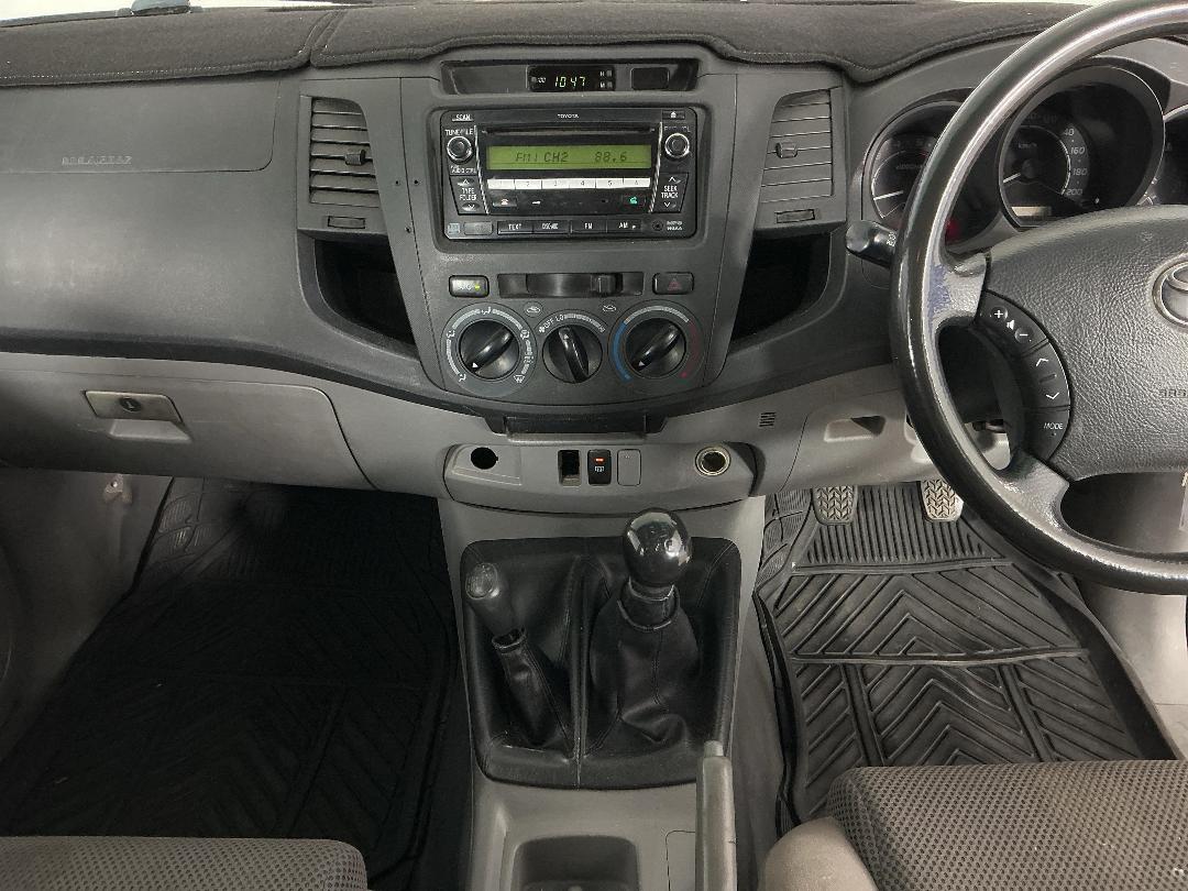 Photo '18' of Toyota Hilux