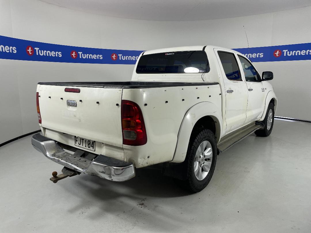 Photo '7' of Toyota Hilux Photo '7' of Toyota Hilux