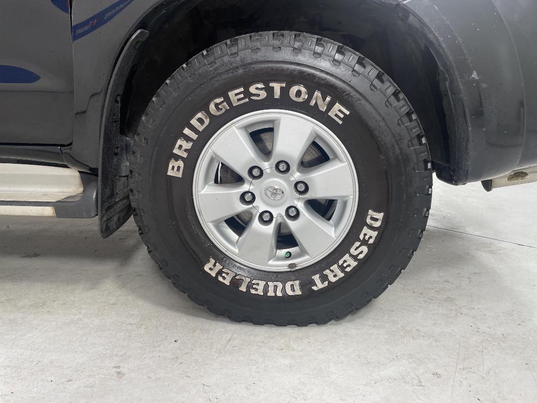 Photo '9' of Toyota Hilux