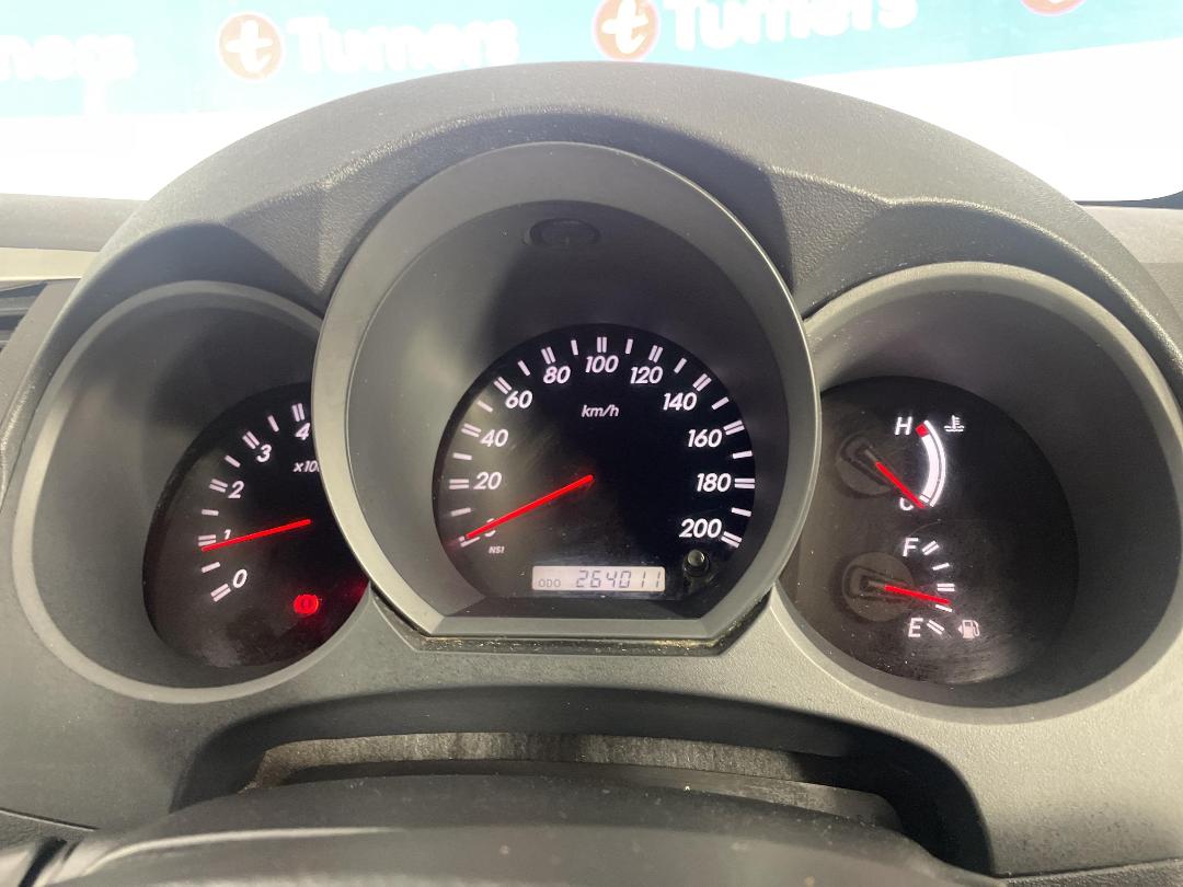 Photo '21' of Toyota Hilux