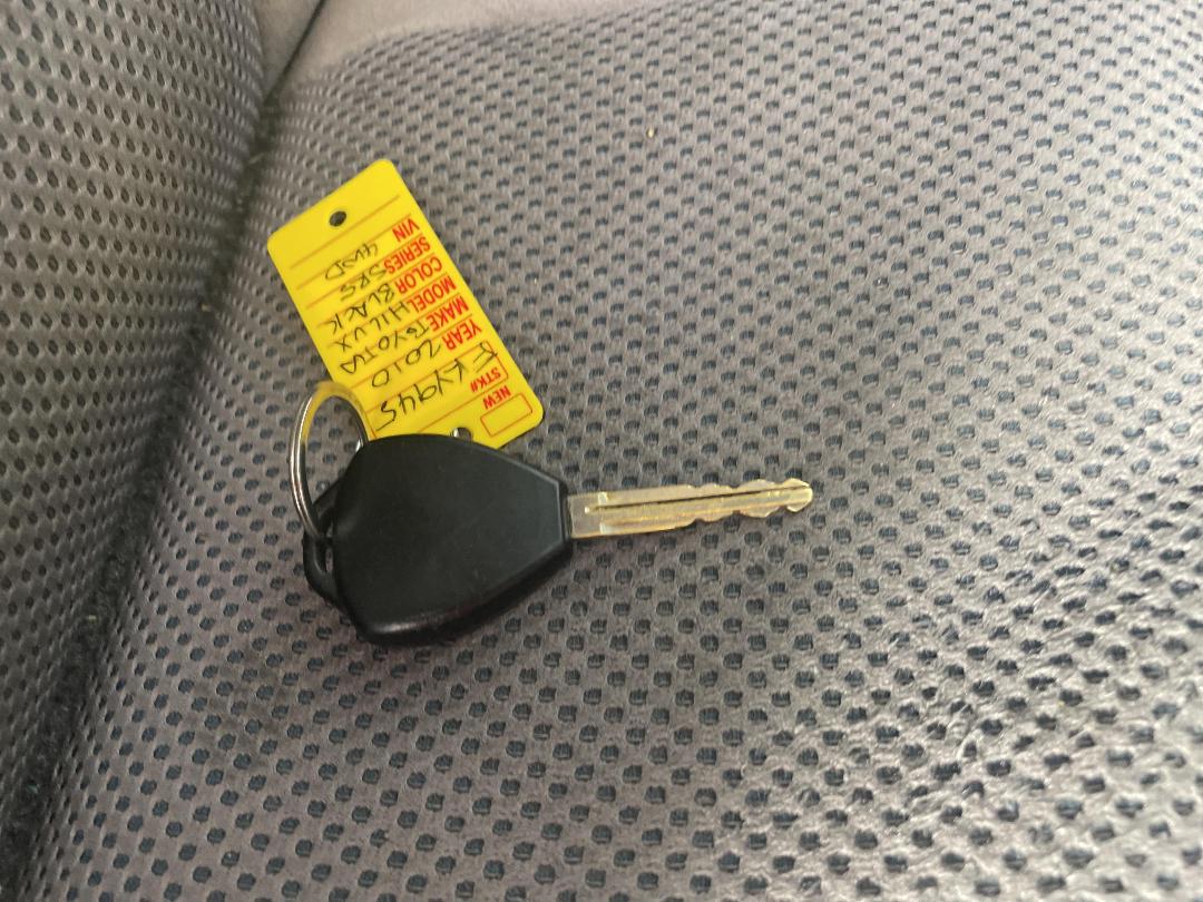 Photo '22' of Toyota Hilux