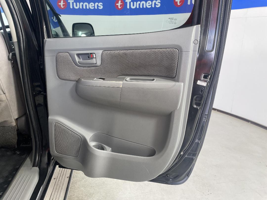 Photo '19' of Toyota Hilux