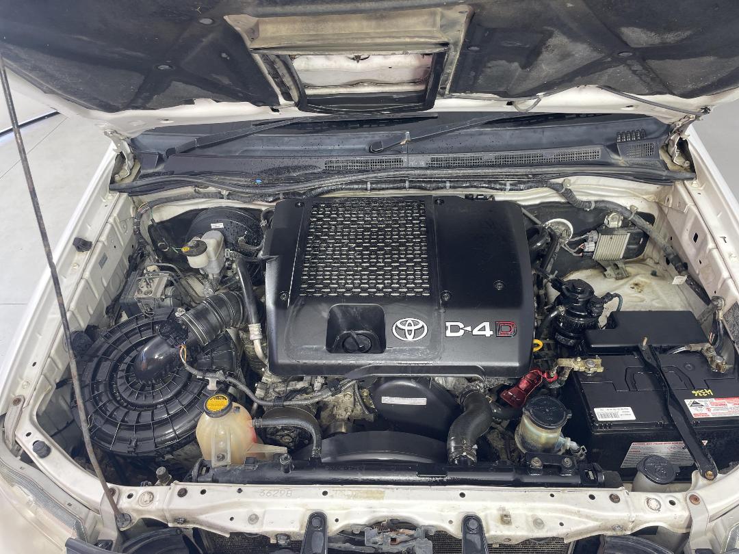 Photo '13' of Toyota Hilux