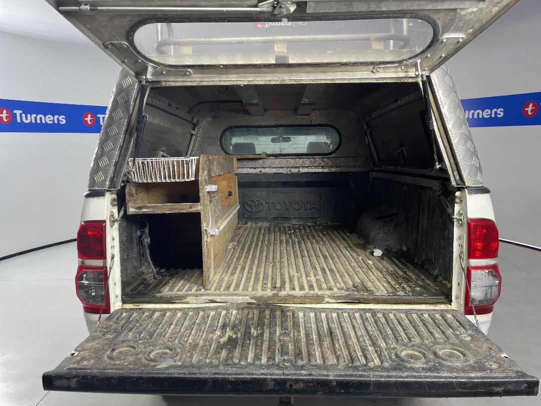 Photo '14' of Toyota Hilux