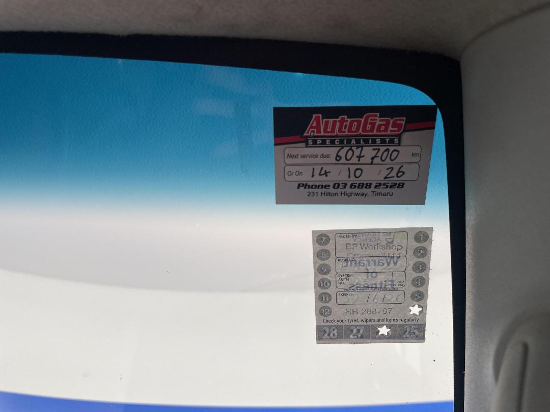 Photo '26' of Toyota Hilux