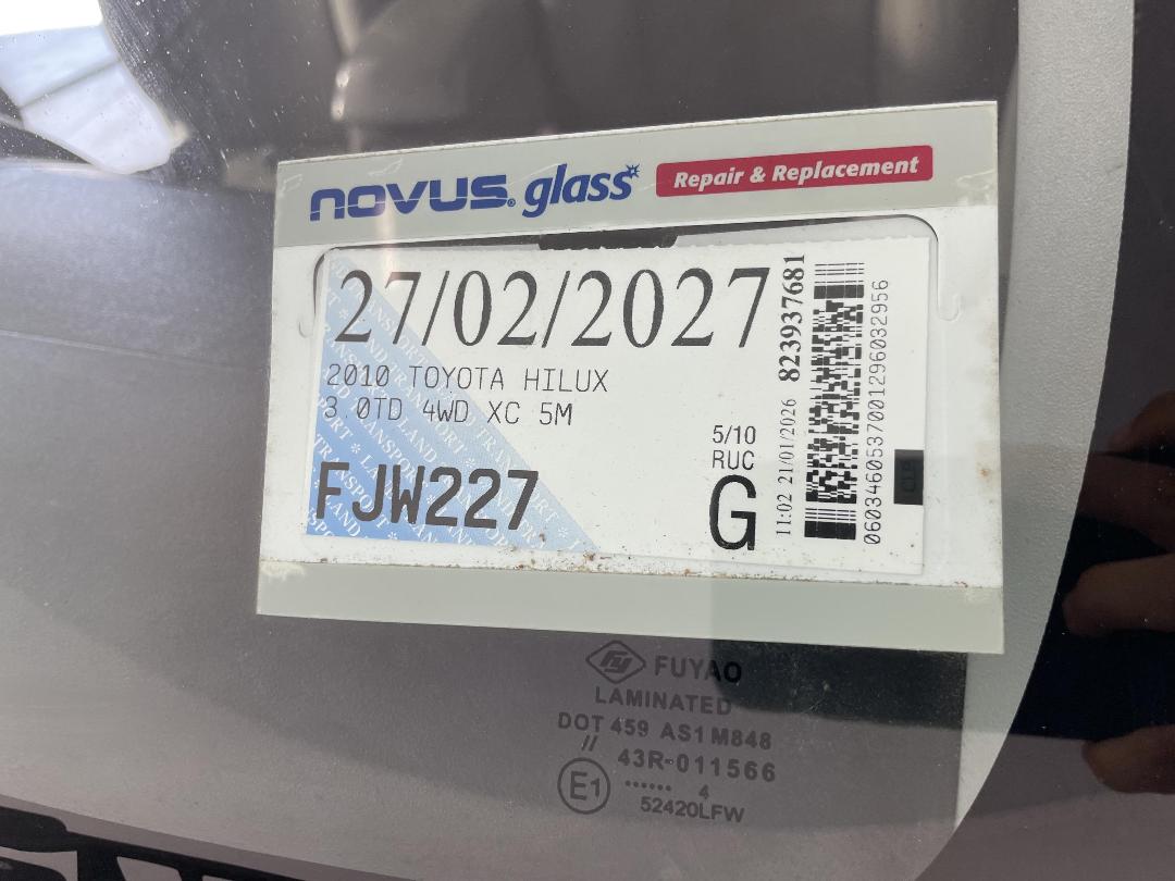 Photo '27' of Toyota Hilux