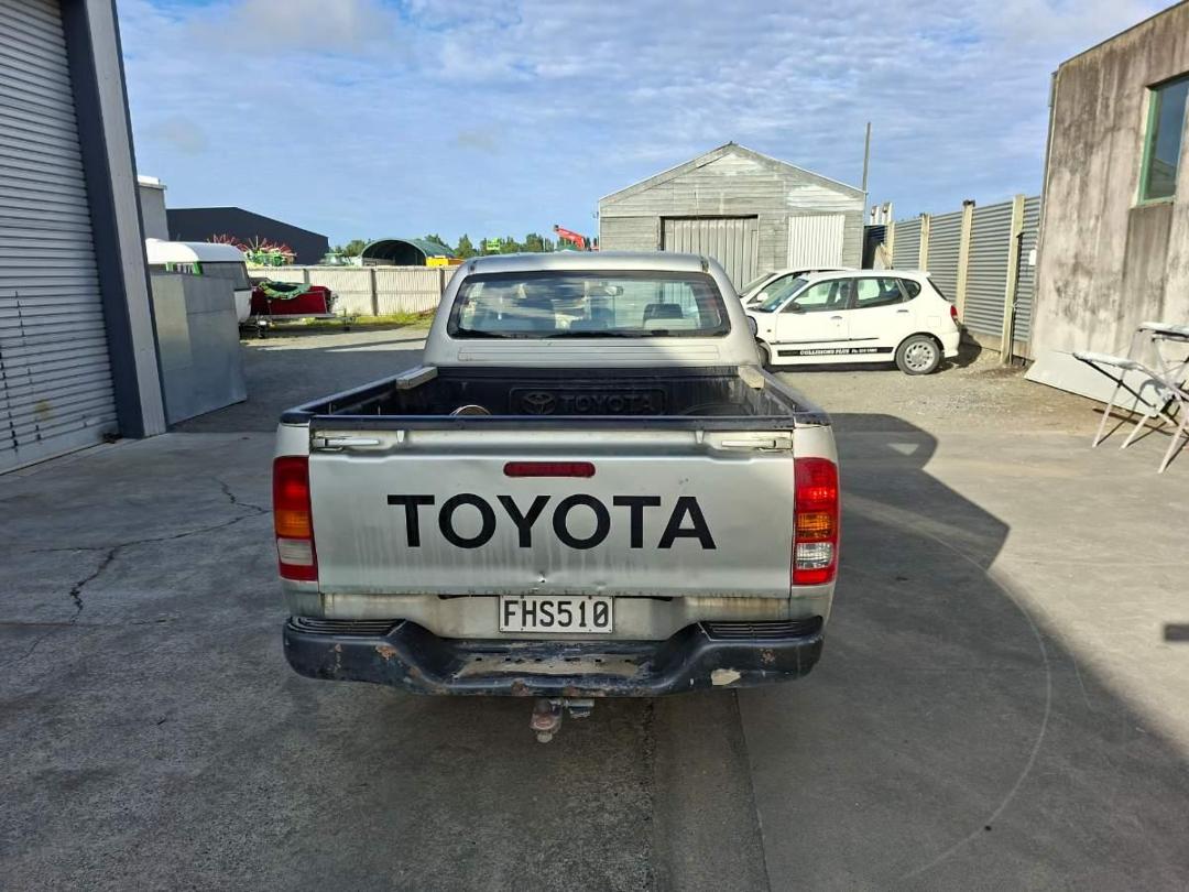 Photo '3' of Toyota Hilux 2WD