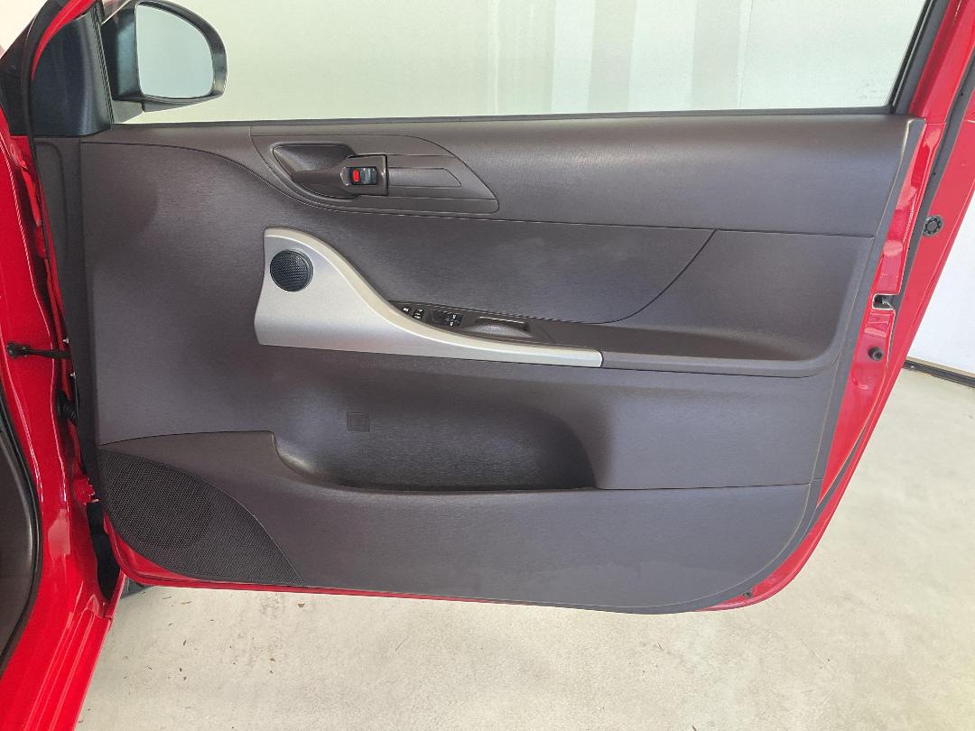 Photo '15' of Toyota IQ