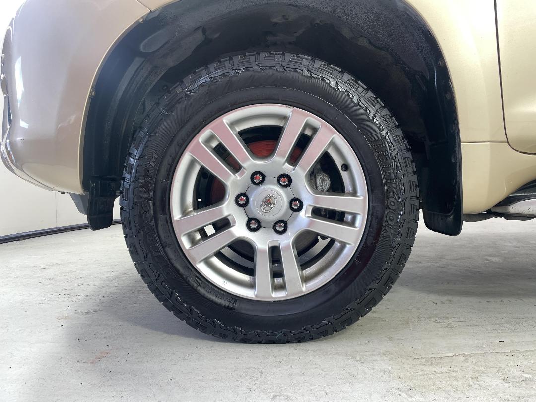 Photo '10' of Toyota Landcruiser Prado