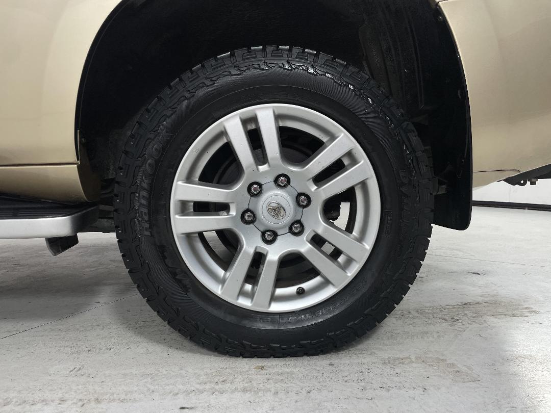 Photo '11' of Toyota Landcruiser Prado