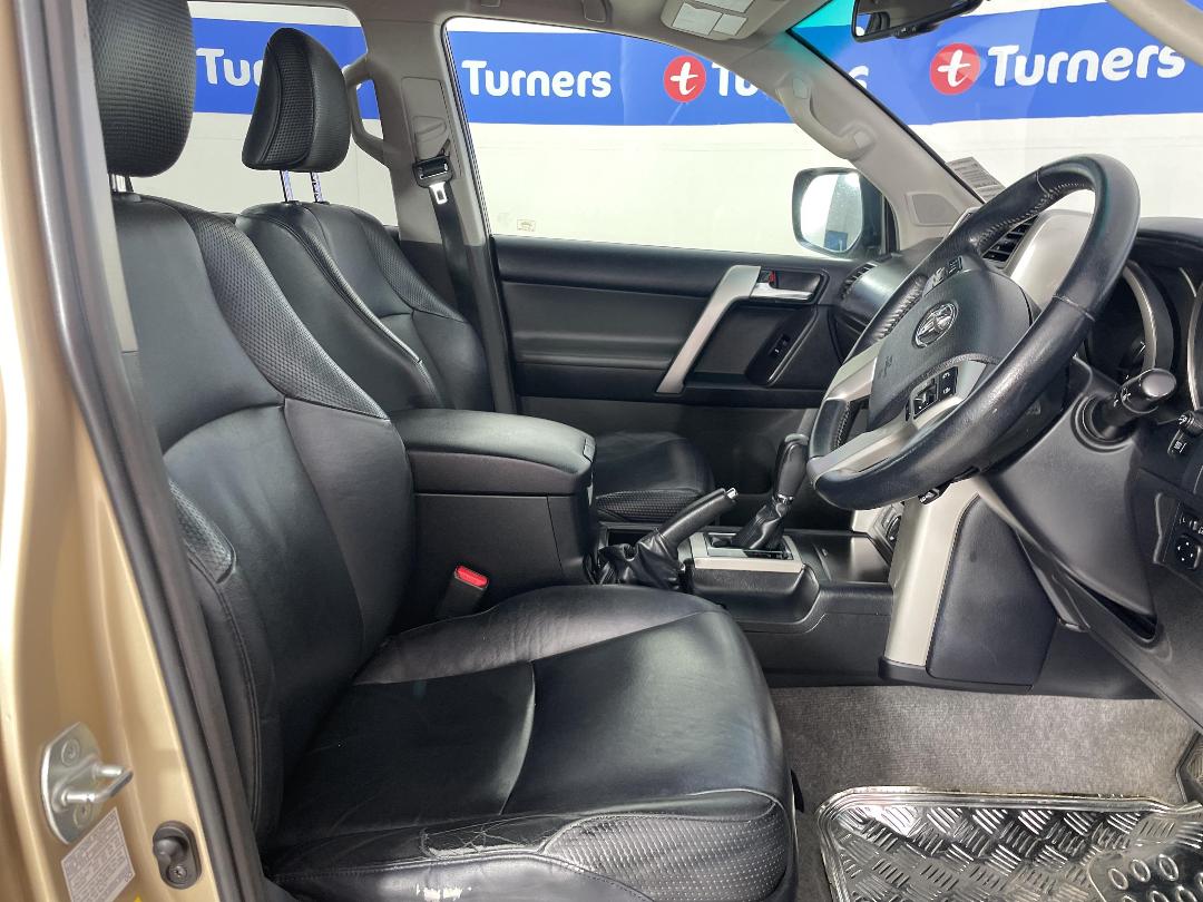 Photo '16' of Toyota Landcruiser Prado