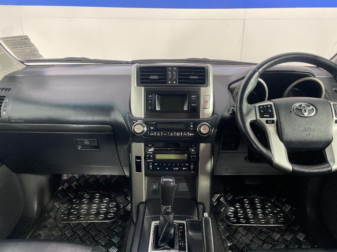 Photo '17' of Toyota Landcruiser Prado