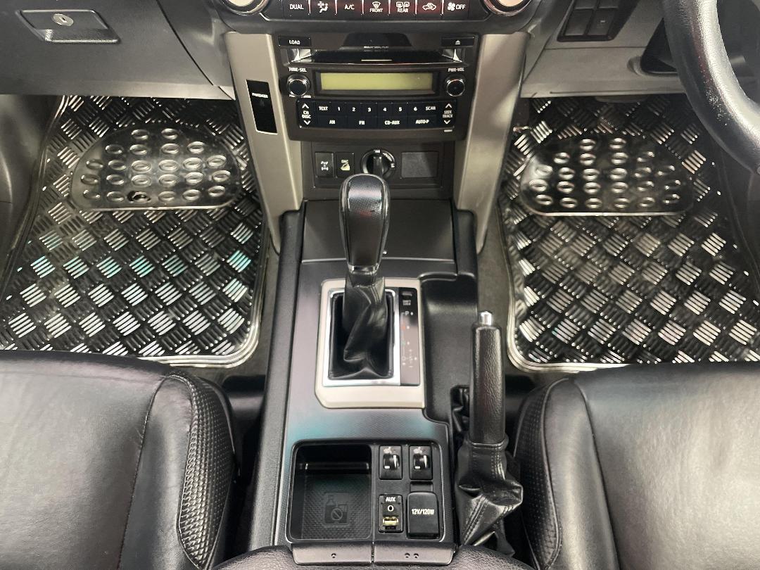 Photo '18' of Toyota Landcruiser Prado