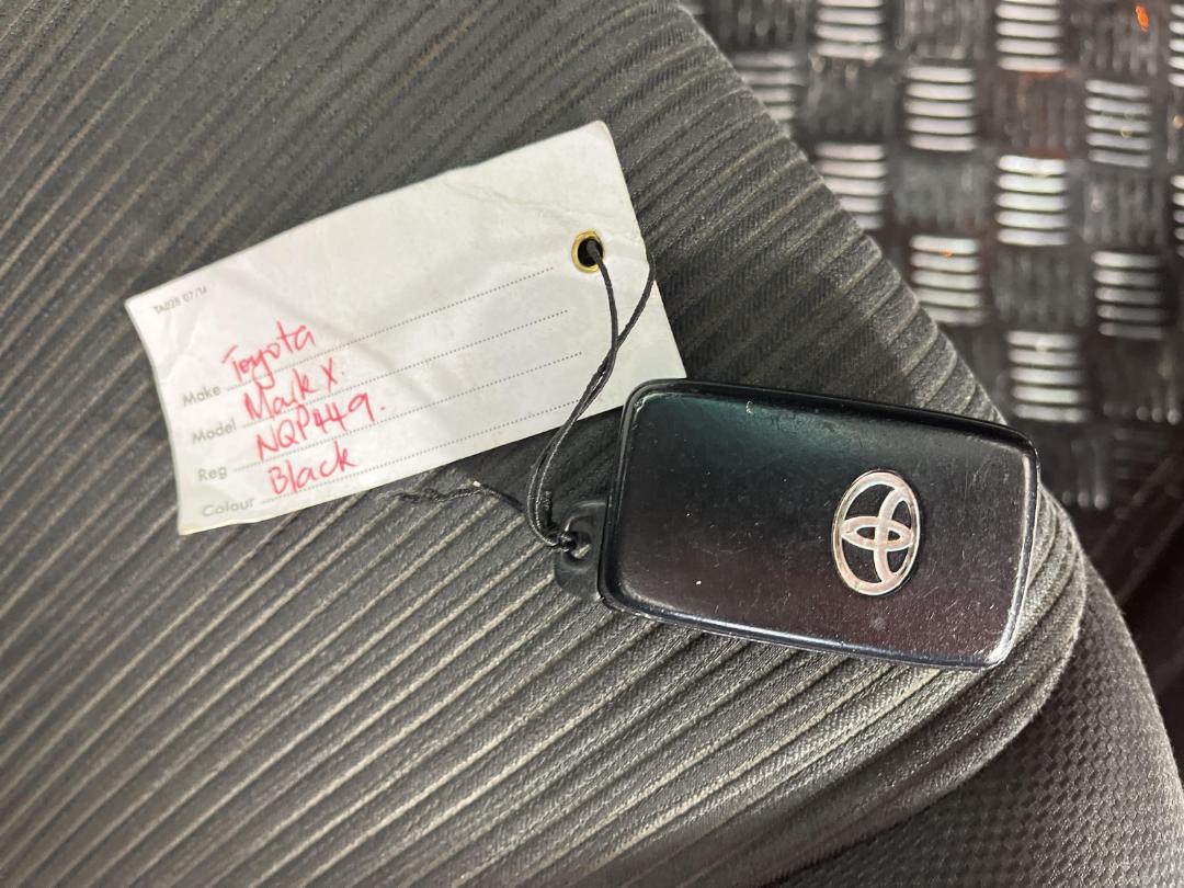 Photo '22' of Toyota Markx Photo '22' of Toyota Markx