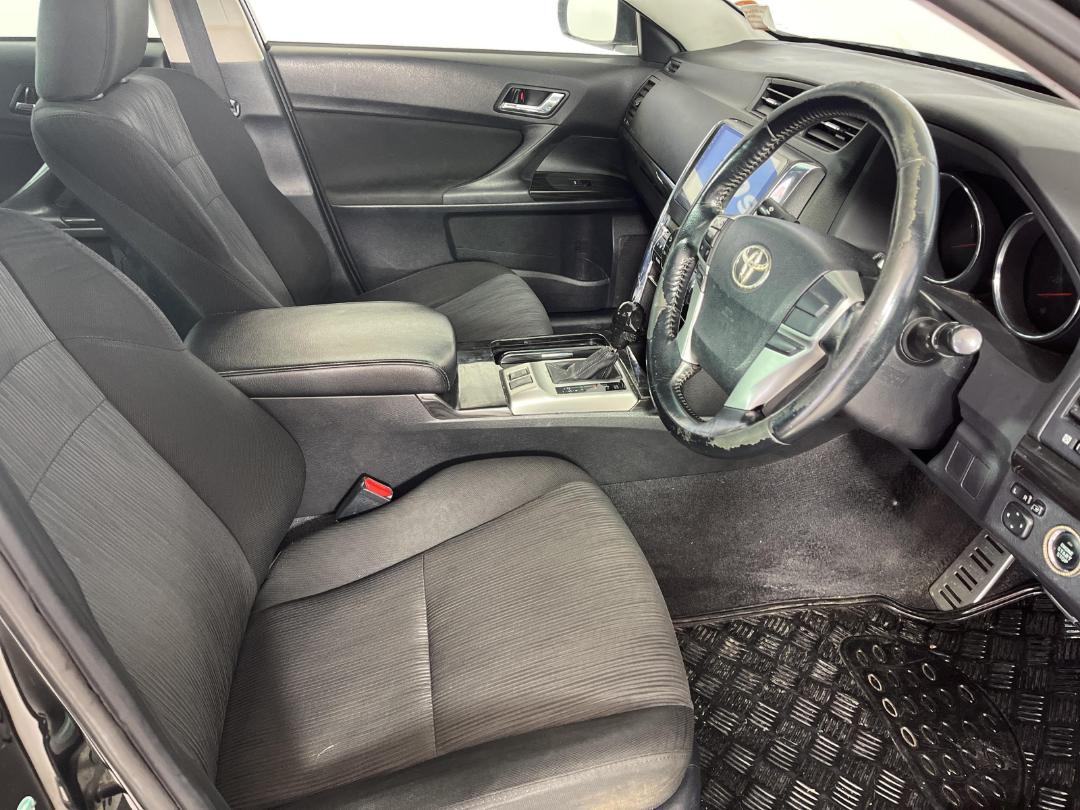 Photo '16' of Toyota Markx Photo '16' of Toyota Markx