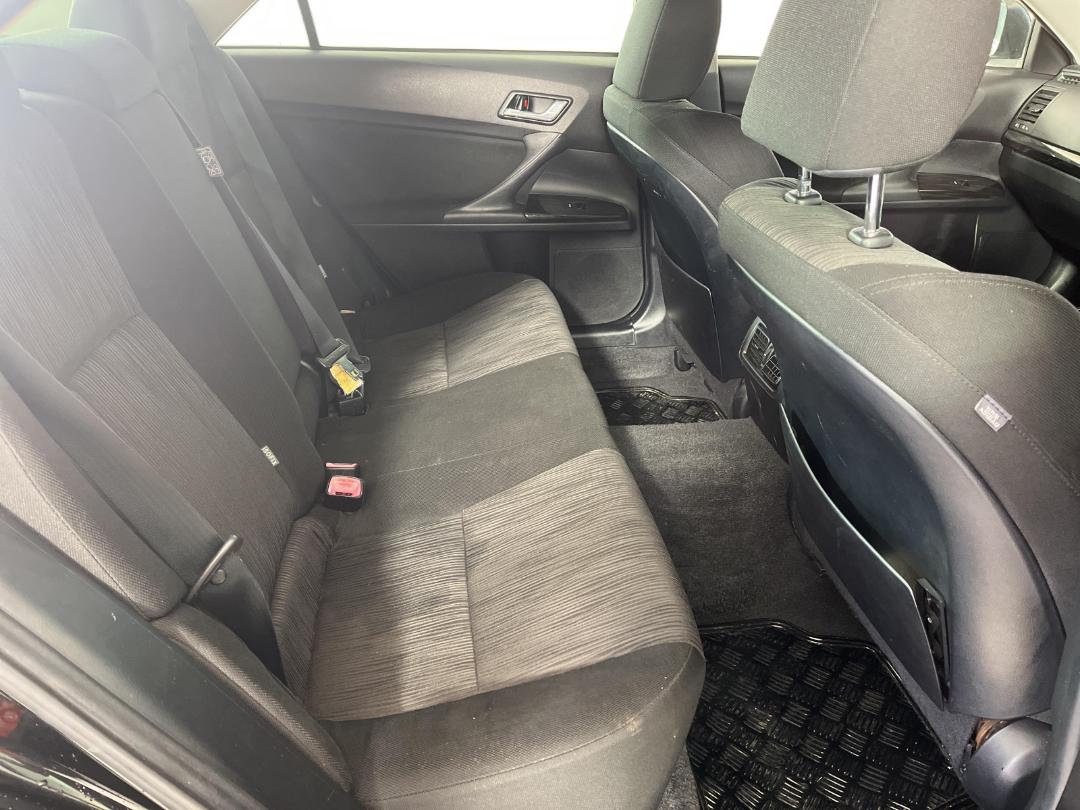 Photo '20' of Toyota Markx Photo '20' of Toyota Markx