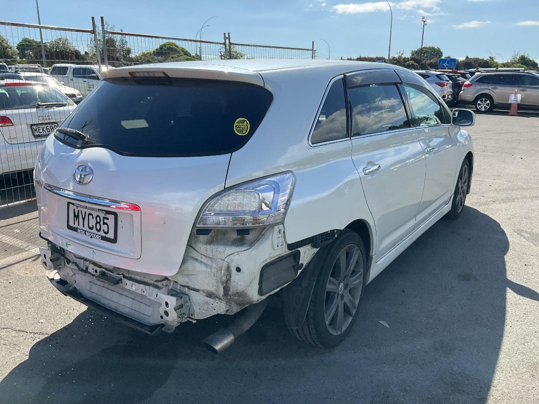 Photo '4' of Toyota Markx ZIO Photo '4' of Toyota Markx ZIO