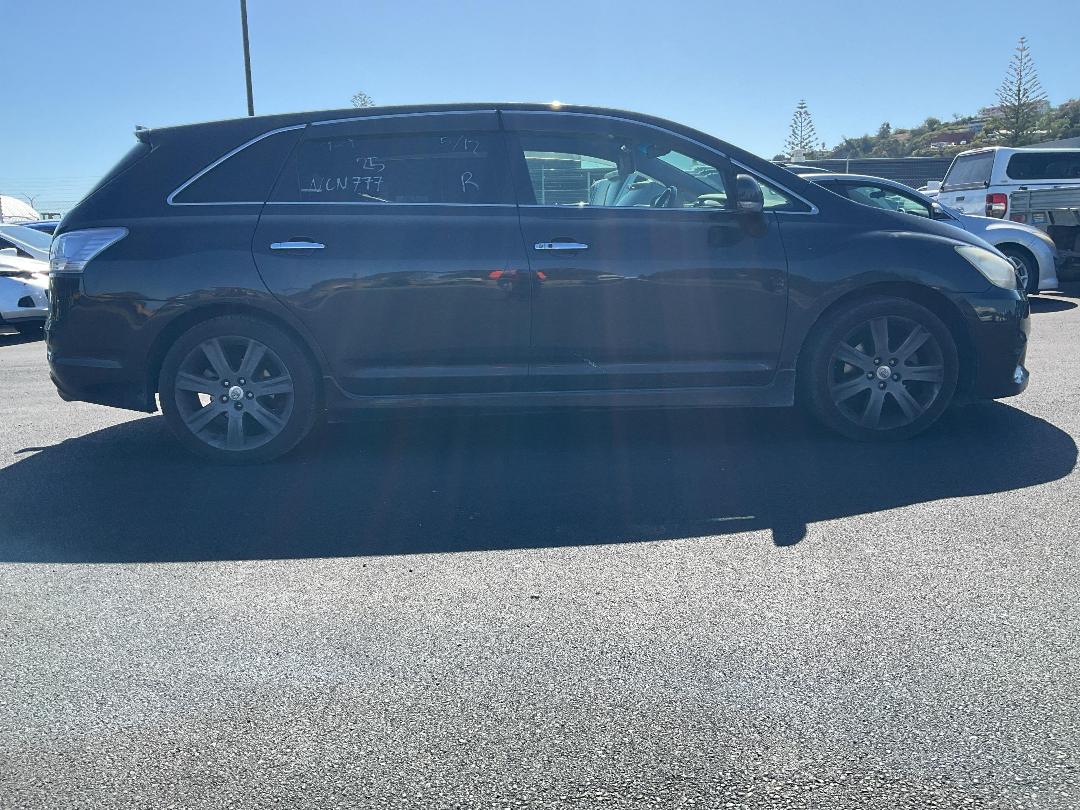 Photo '2' of Toyota Markx ZIO Photo '2' of Toyota Markx ZIO