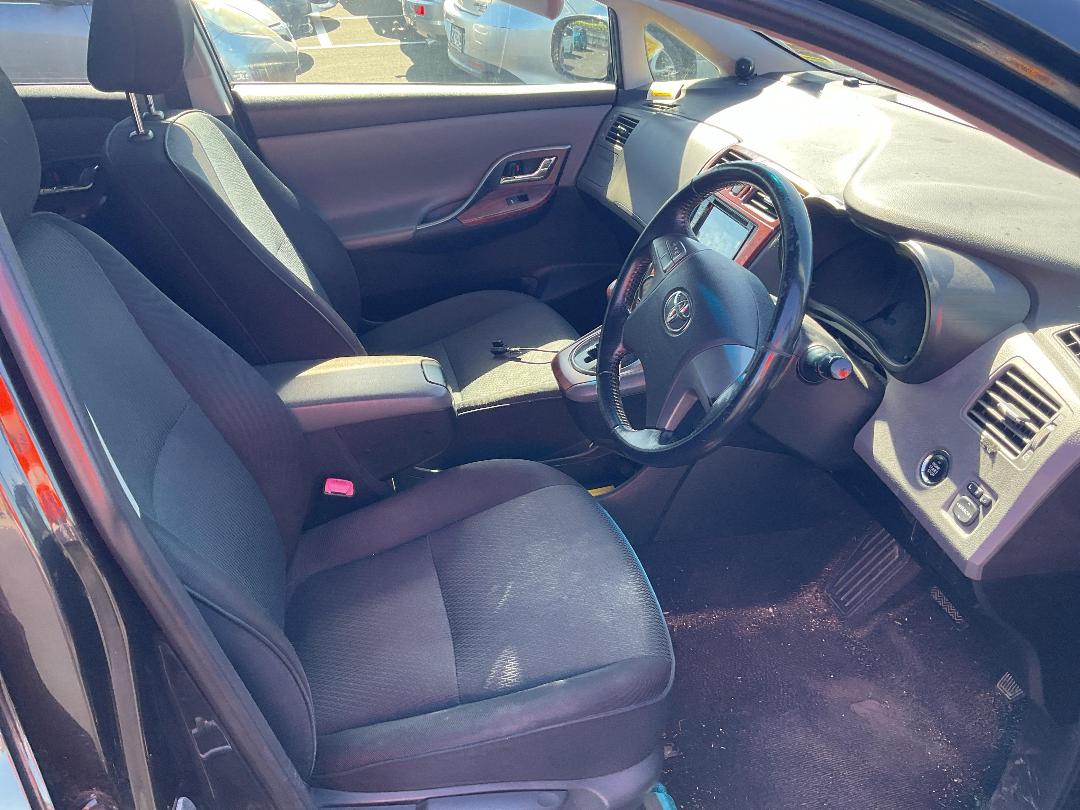 Photo '9' of Toyota Markx ZIO Photo '9' of Toyota Markx ZIO