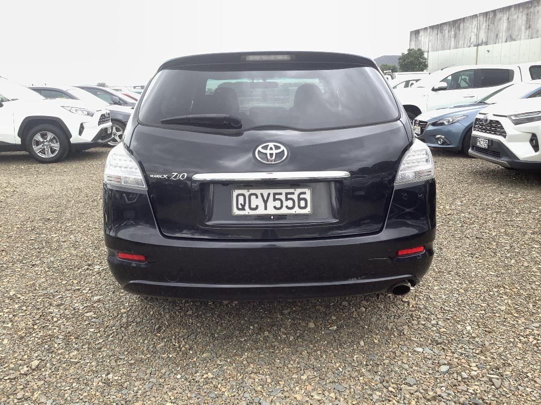 Photo '4' of Toyota Markx ZIO