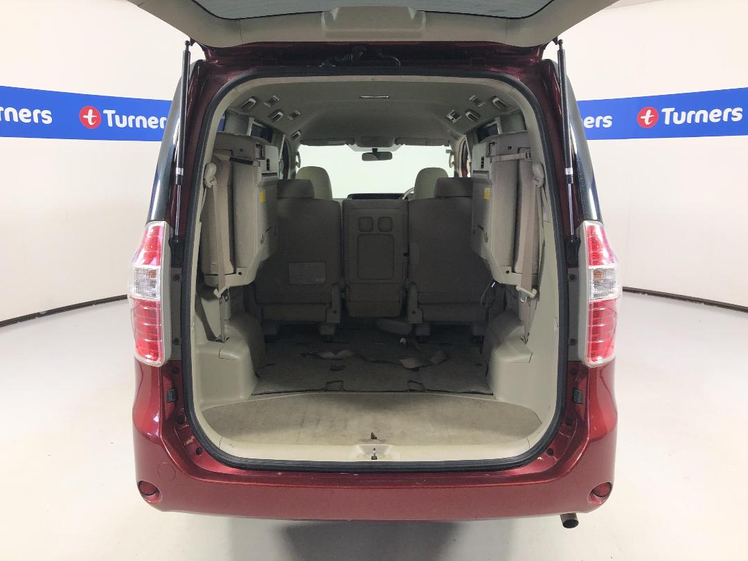 Photo '14' of Toyota Noah Photo '14' of Toyota Noah