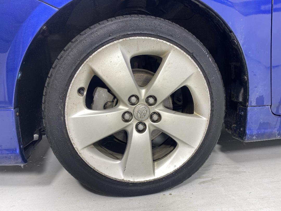 Photo '10' of Toyota Prius