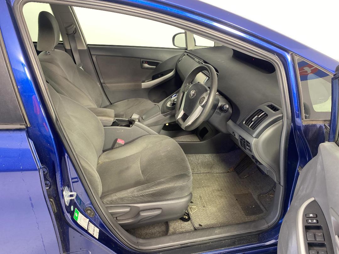 Photo '16' of Toyota Prius