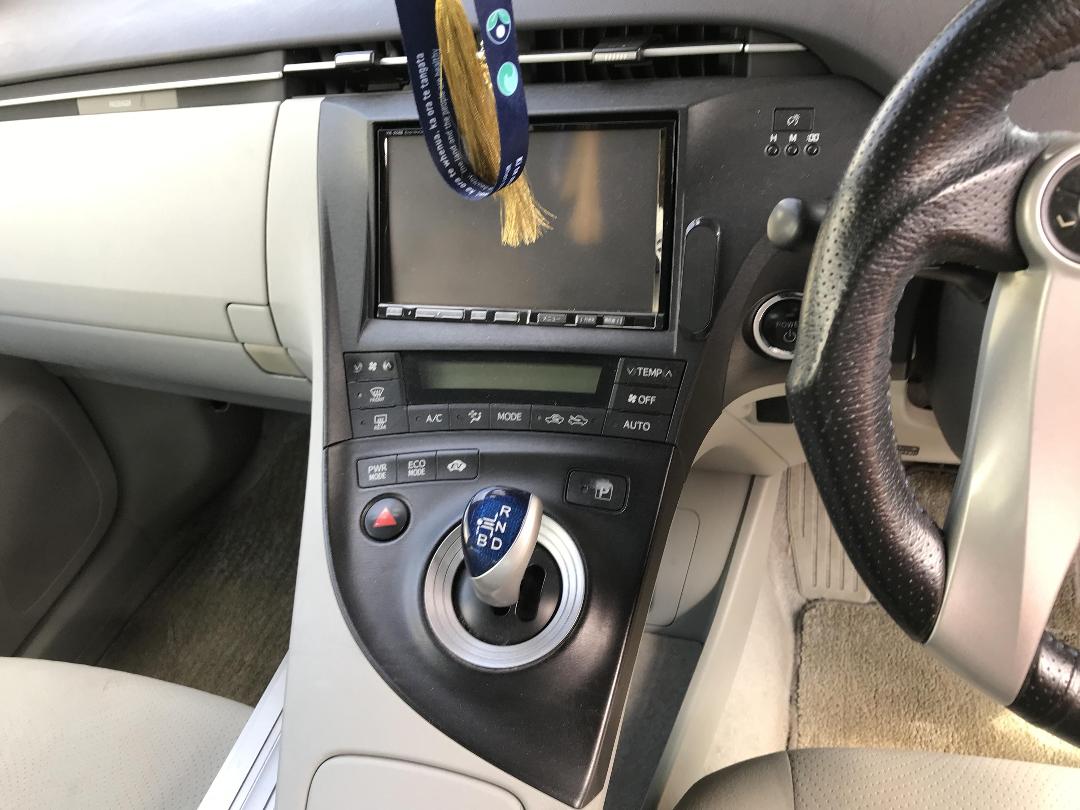 Photo '12' of Toyota Prius Hybrid