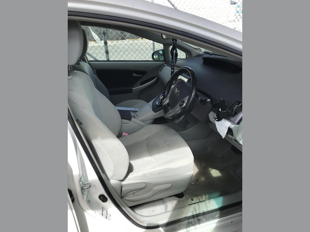 Photo '13' of Toyota Prius Hybrid