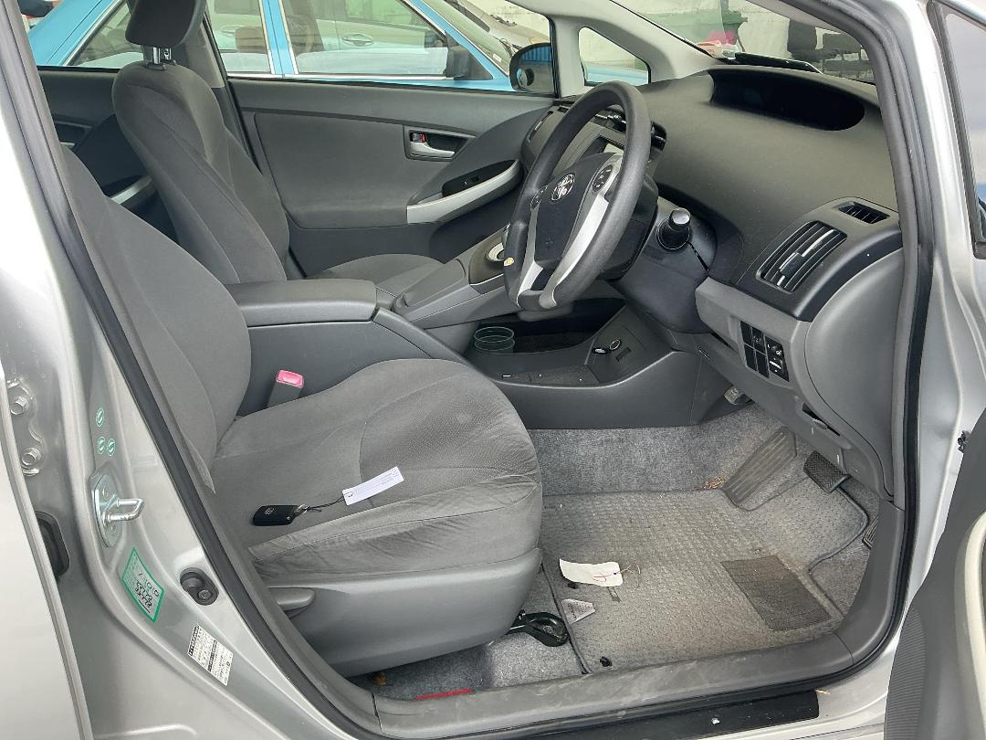 Photo '16' of Toyota Prius Photo '16' of Toyota Prius