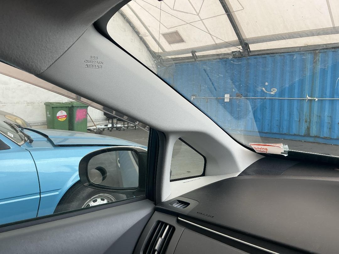 Photo '18' of Toyota Prius Photo '18' of Toyota Prius