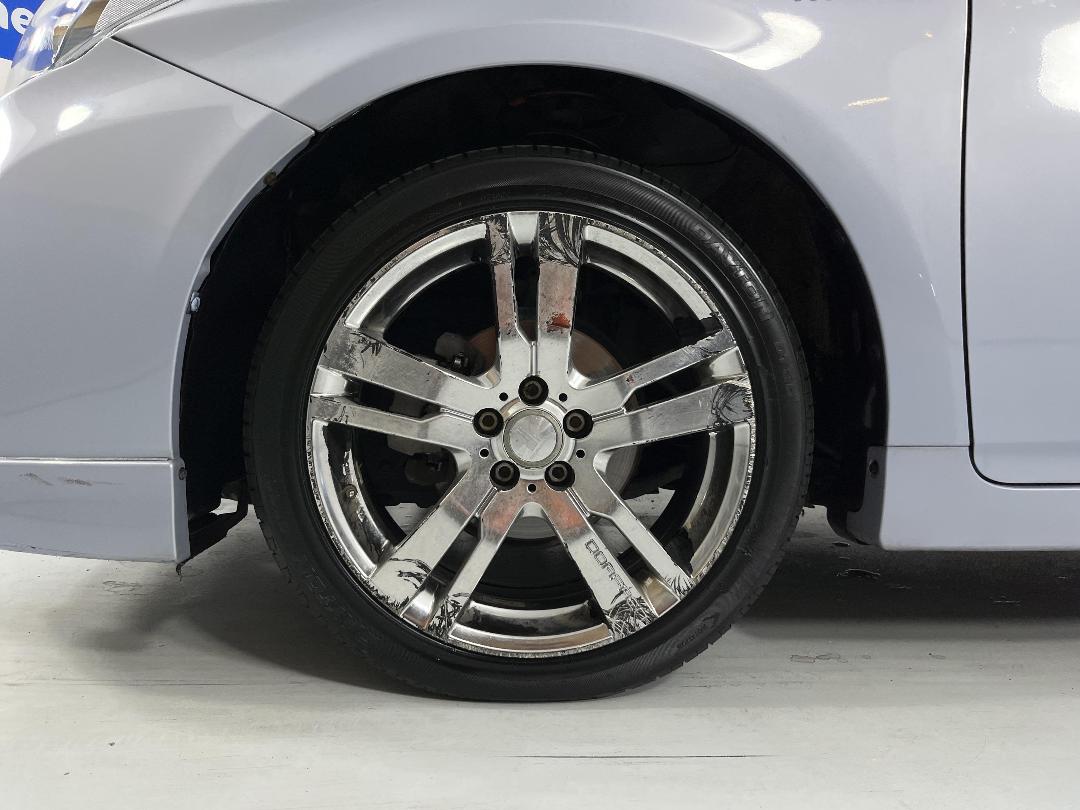 Photo '10' of Toyota Prius