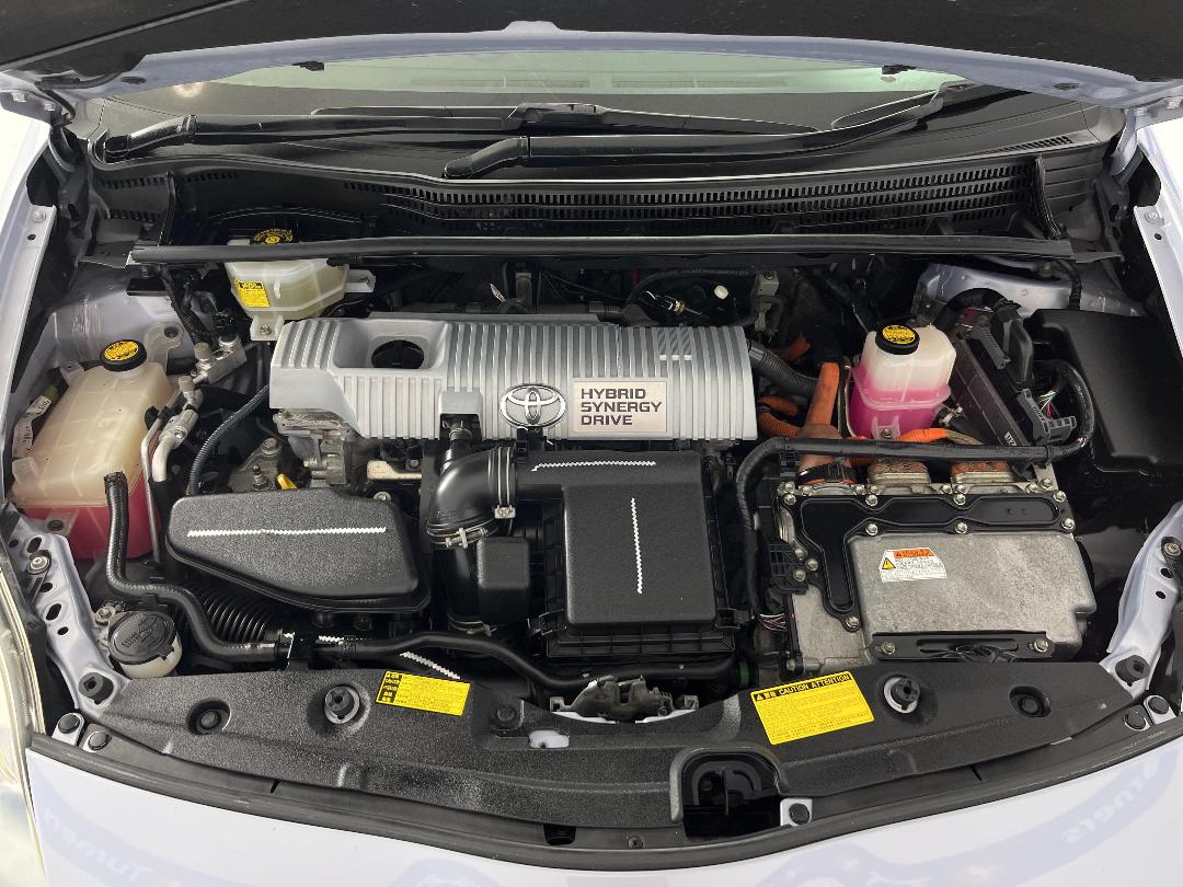 Photo '13' of Toyota Prius