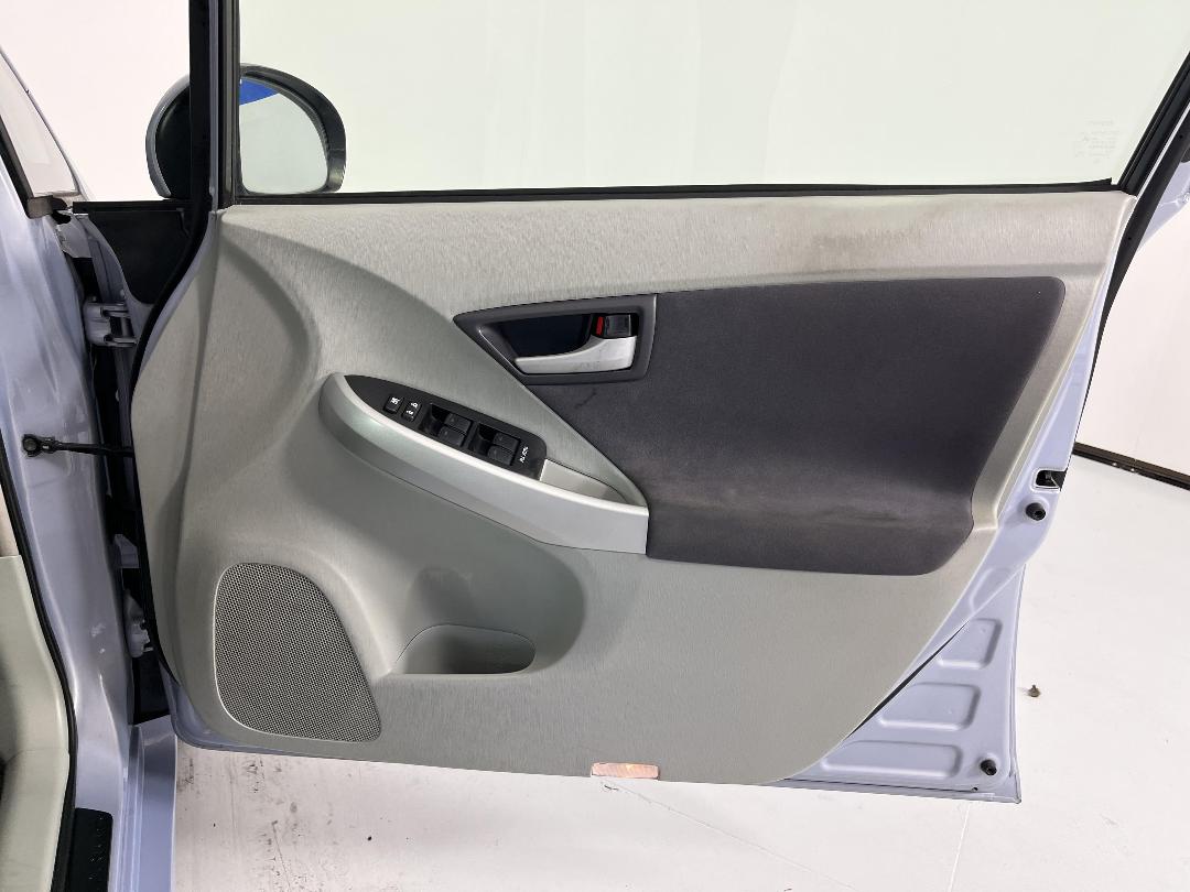 Photo '15' of Toyota Prius