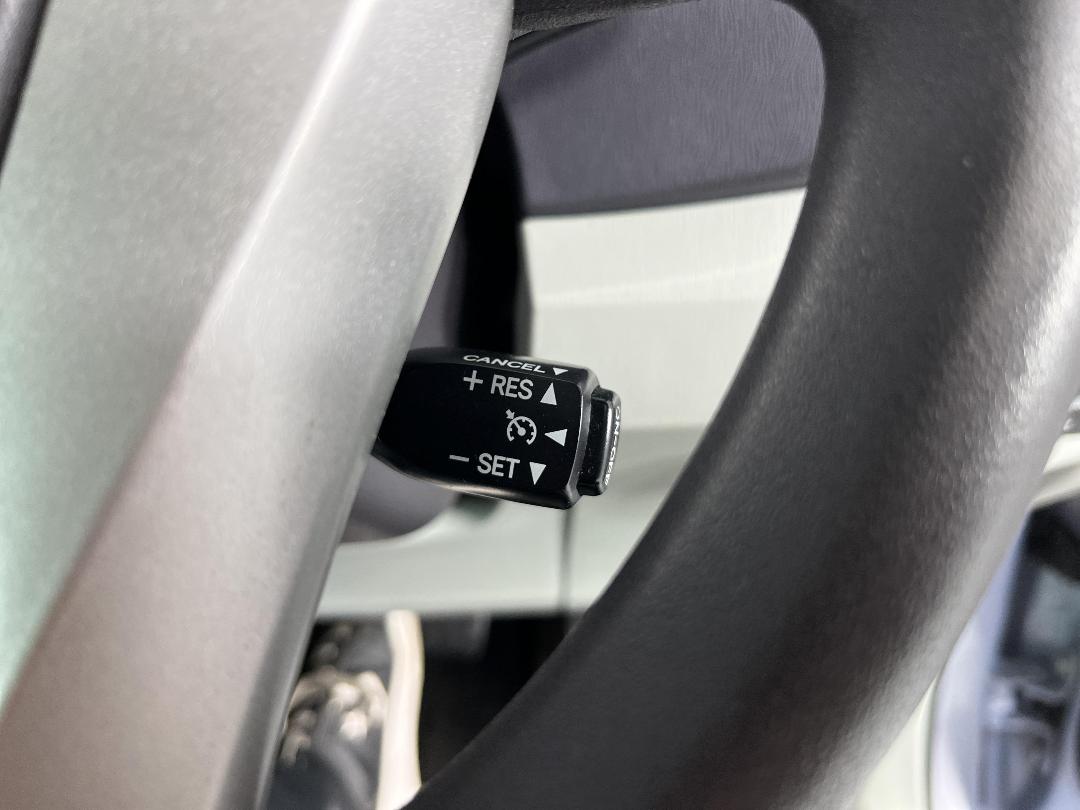 Photo '23' of Toyota Prius