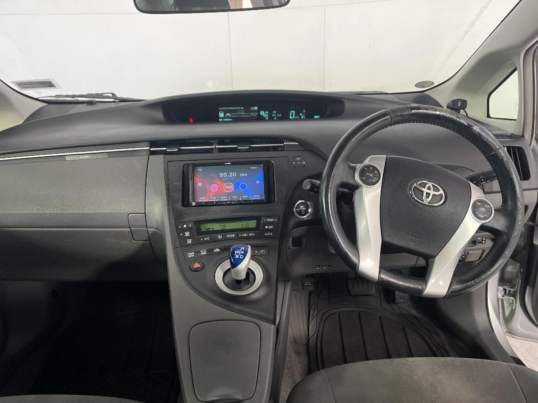 Photo '17' of Toyota Prius