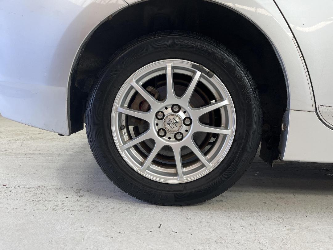 Photo '12' of Toyota Prius