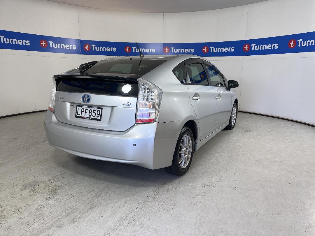 Photo '7' of Toyota Prius