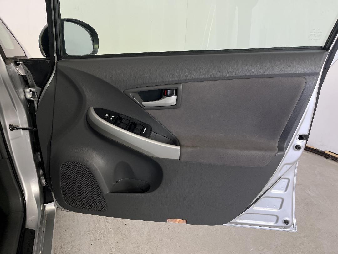 Photo '15' of Toyota Prius