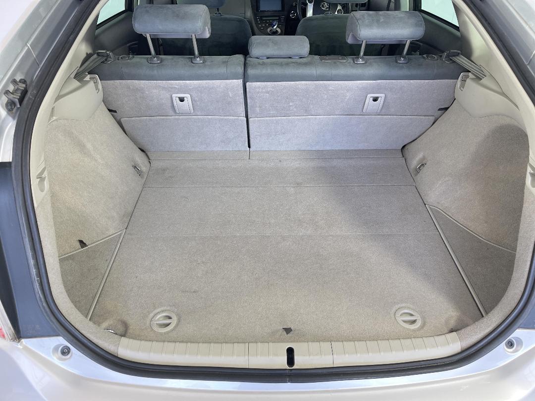 Photo '14' of Toyota Prius