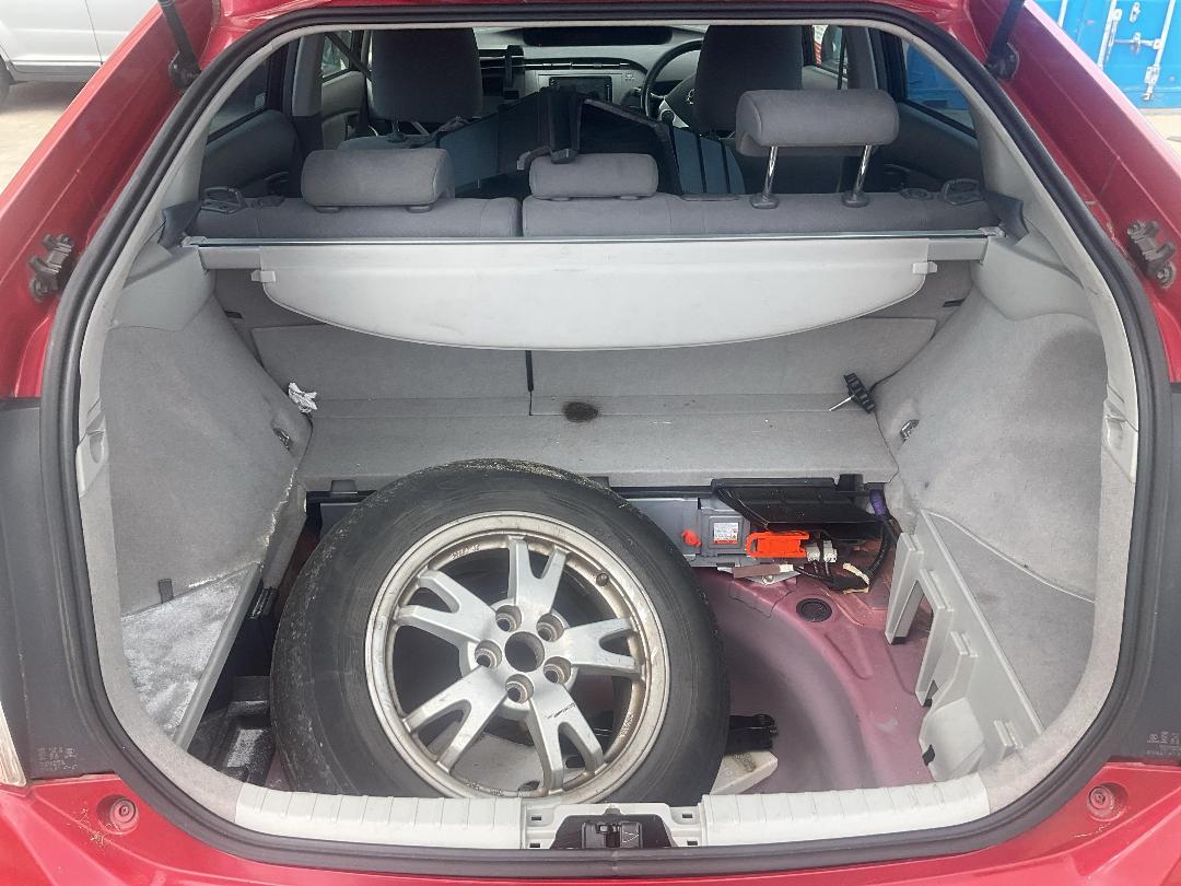 Photo '11' of Toyota Prius Hybrid