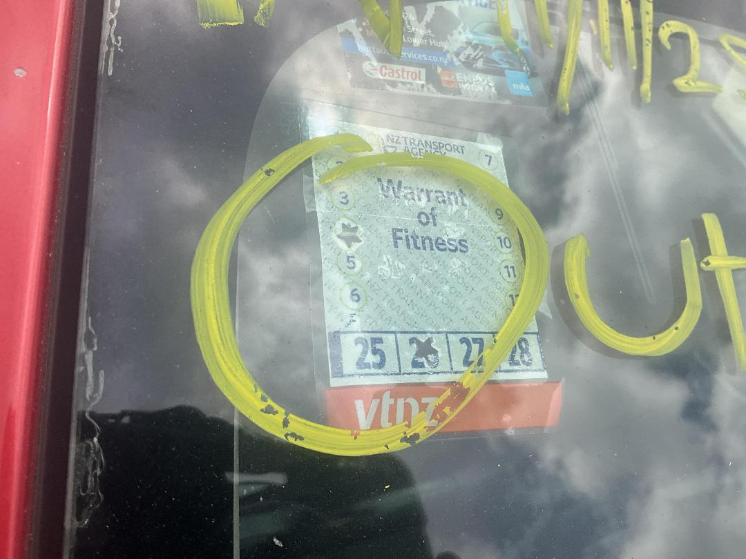 Photo '12' of Toyota Prius Hybrid