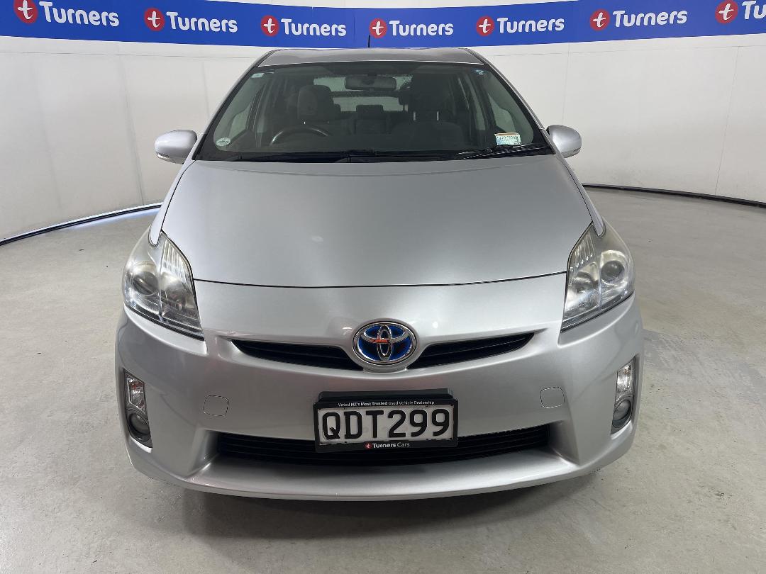 Photo '2' of Toyota Prius